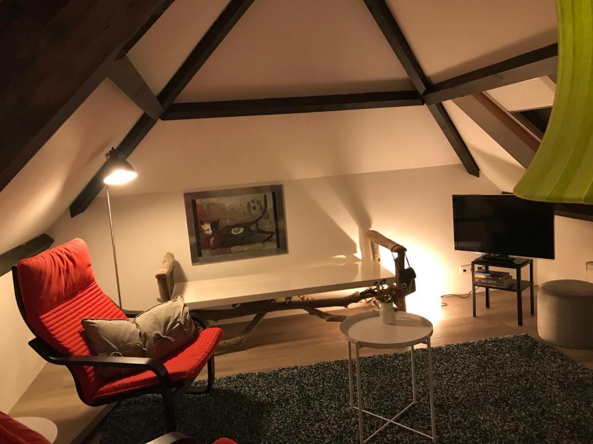 B&B Logeren Bij De Burgemeester Stad aan 't Haringvliet Exterior foto